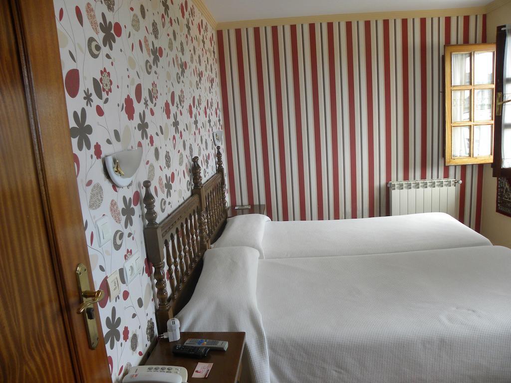 Hotel Restaurante Casa Fernando Ballota Room photo